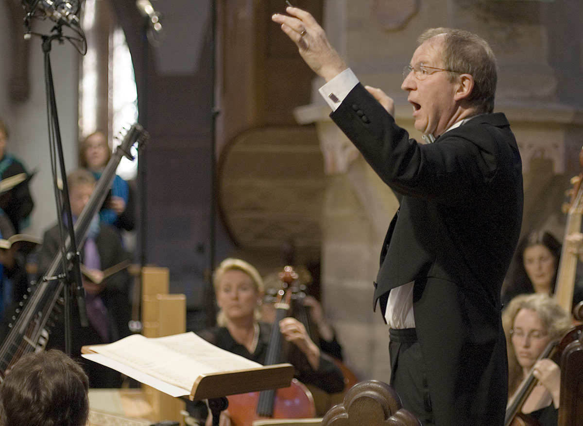 Jürgen Budday (Dirigent) in der Aufführung des "Messiah" in der Klosterkirche Maulbronn